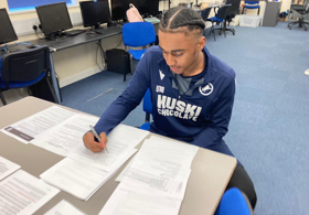 Niino signing